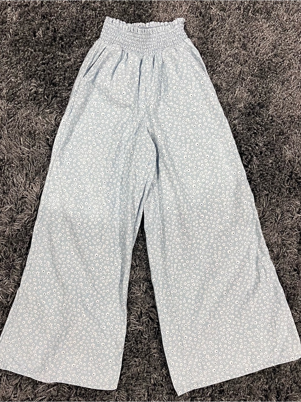 🌸AMERICAN EAGLE BLUE DAISY WIDE LEG PANTS SIZE X-SMALL🌸 - Picture 2 of 6